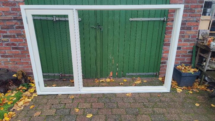 Nieuw Mahonie houten kozijn 2400 x 1502 mm met uitzetraam., Doe-het-zelf en Verbouw, Kozijnen en Schuifpuien, Nieuw, Raamkozijn