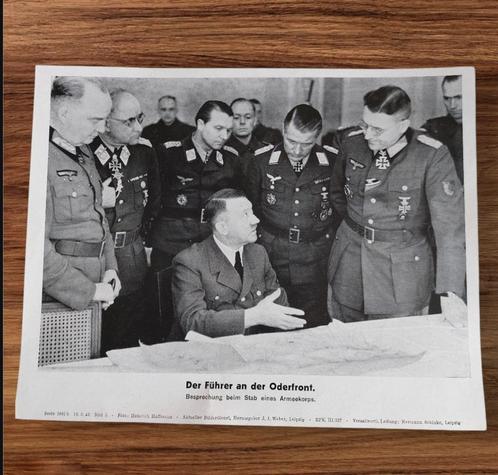 Duitse WO2 Der Führer an der Oderfront kriegsberichter foto, Verzamelen, Militaria | Tweede Wereldoorlog, Landmacht, Foto of Poster