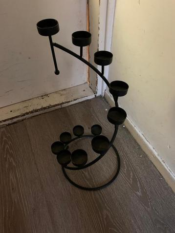 Thee lichtjes kaarsenstandaard 
