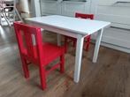 Ikea tafeltje + 2 rode stoeltjes voor peuter/kleuter, Kinderen en Baby's, Kinderkamer | Tafels en Stoelen, Ophalen