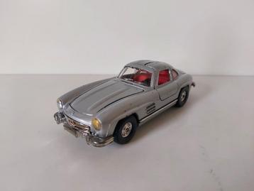 Corgi 811 Mercedes-Benz 300 SL Gullwing schaal 1:36 (2) beschikbaar voor biedingen
