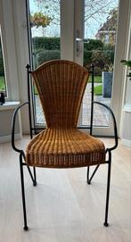 Rieten stoel met metalen frame, Huis en Inrichting, Stoelen, Ophalen, Gebruikt, Bruin, Metaal
