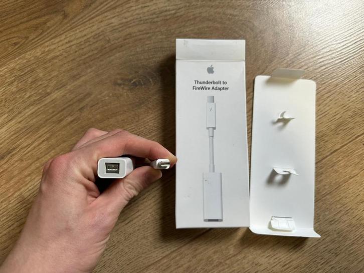 Apple Thunderbolt naar FireWire 800 adapter origineel A1463, Computers en Software, Pc- en Netwerkkabels, Ophalen of Verzenden