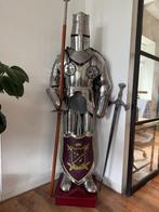 Volledig Harnas met Schild, Lansen en Zwaard (Decor, Ophalen of Verzenden, Zo goed als nieuw, Toneelattributen of Onderdelen