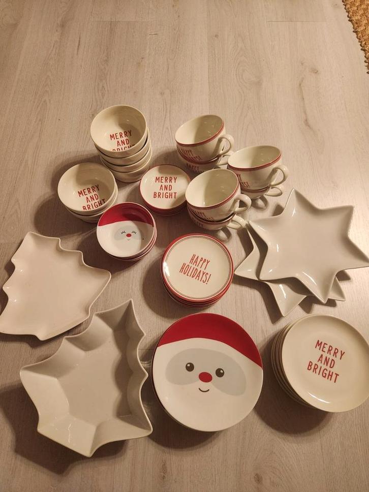 Kerstservies 6 persoons H&M nieuw, Huis en Inrichting, Keuken | Servies, Bord(en), Overige stijlen, Porselein, Ophalen