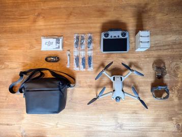 DJI Mini 4 Pro | Fly more combo beschikbaar voor biedingen