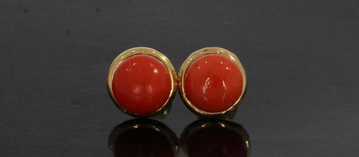 Bloedkoraal fraaie 14k gouden dames oorbellen antiek bouton, Sieraden, Tassen en Uiterlijk, Antieke sieraden, Oorbellen, Goud