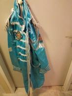 Kleding voor karnaval, Ophalen, Zo goed als nieuw