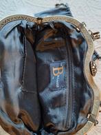 Bulaggi vintage clutch beige met zwart borduurwerk, Anneonline, Steenbergen, Shop@wesell4u.nl, Beige