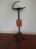 Staande smeedijzeren asbak met hout., Ophalen, Huis en Inrichting