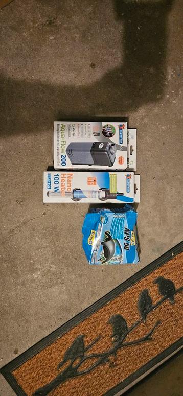 Aquarium toebehoren. beschikbaar voor biedingen