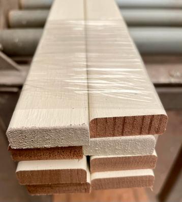 Meranti koplatten 12x34mm wit 8x 150cm beschikbaar voor biedingen