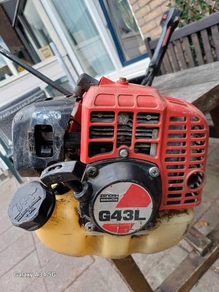 Bosmaaier Komatsu G43L, Tuin en Terras, Bosmaaiers, Gebruikt, Benzine, 10 tot 30 cm, Ophalen of Verzenden