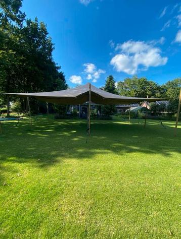 Stretch tent beschikbaar voor biedingen