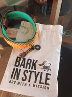 Halsband Dog With A Mission maat L, Dieren en Toebehoren, Ophalen of Verzenden, Zo goed als nieuw