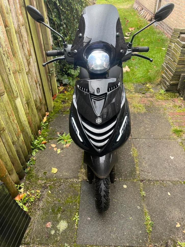 Piaggio zip 2020 Iget e4, Fietsen en Brommers, Scooters | Piaggio, Zo goed als nieuw, Zip, Maximaal 45 km/u, Benzine, Ophalen