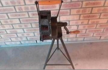 Militair leger Duits luchtaanval handalarm vintage origineel beschikbaar voor biedingen