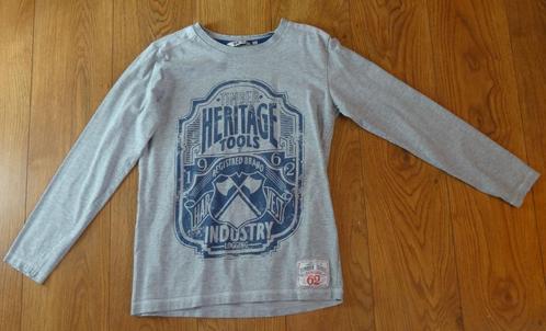 Mooie longsleeve: grijs met blauwe opdruk (146-152) WE, Kinderen en Baby's, Kinderkleding | Maat 146, Jongen, Shirt of Longsleeve