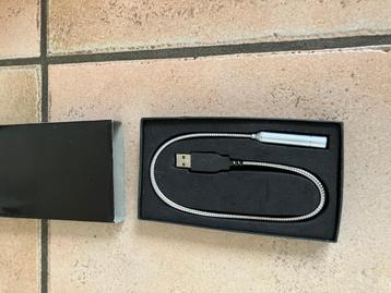 Nieuw in doos: Handg buigzaam lampje voor oa laptop  beschikbaar voor biedingen