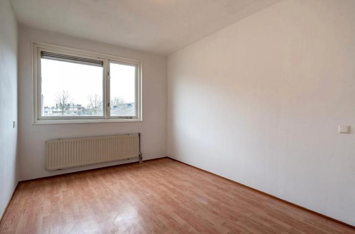 Privékamer te Huur – Almere, Huizen en Kamers, Kamers te huur, Almere, Minder dan 20 m²