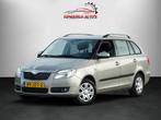 Skoda Fabia Combi 1.4-16V Ambition Airco Cruise Apk nieuw 1s, Voorwielaandrijving, Gebruikt, 4 cilinders, Beige