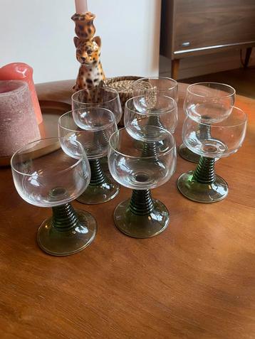 Vintage Roemer glazen met groene voet 8 stuks beschikbaar voor biedingen