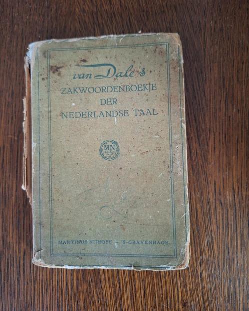 Van Dale's Zakwoordenboekje - Nederlands, Boeken, Woordenboeken, Gelezen, Nederlands, Van Dale, Ophalen of Verzenden