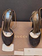 Gucci Pumps Suède Zwart/Goud - 37,5, Kleding | Dames, Schoenen, Pumps, Zwart, Ophalen of Verzenden, Gucci