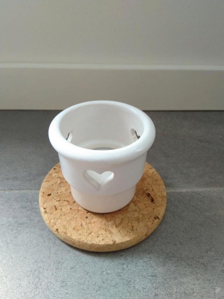 Romantische vintage waxinelichthouder met hartjes., Huis en Inrichting, Woonaccessoires | Kandelaars en Kaarsen, Zo goed als nieuw