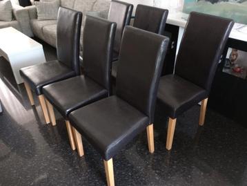 6 Eetkamer stoelen zwart
Prijs voor alles samen. Mag ook per beschikbaar voor biedingen