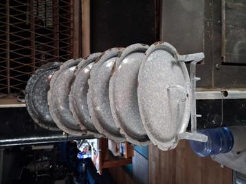 Deksels rek va13 tot 23 cm buiten ring.grijs Emaille  beschikbaar voor biedingen