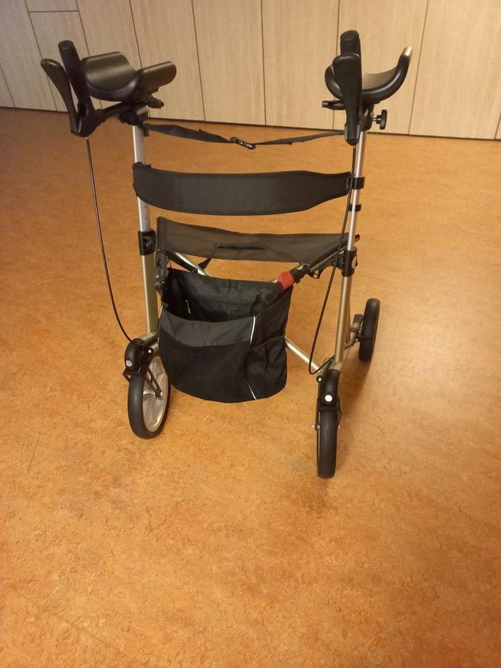 Rehasense navigator air rollator met onderarmschalen, Diversen, Rollators, Ophalen