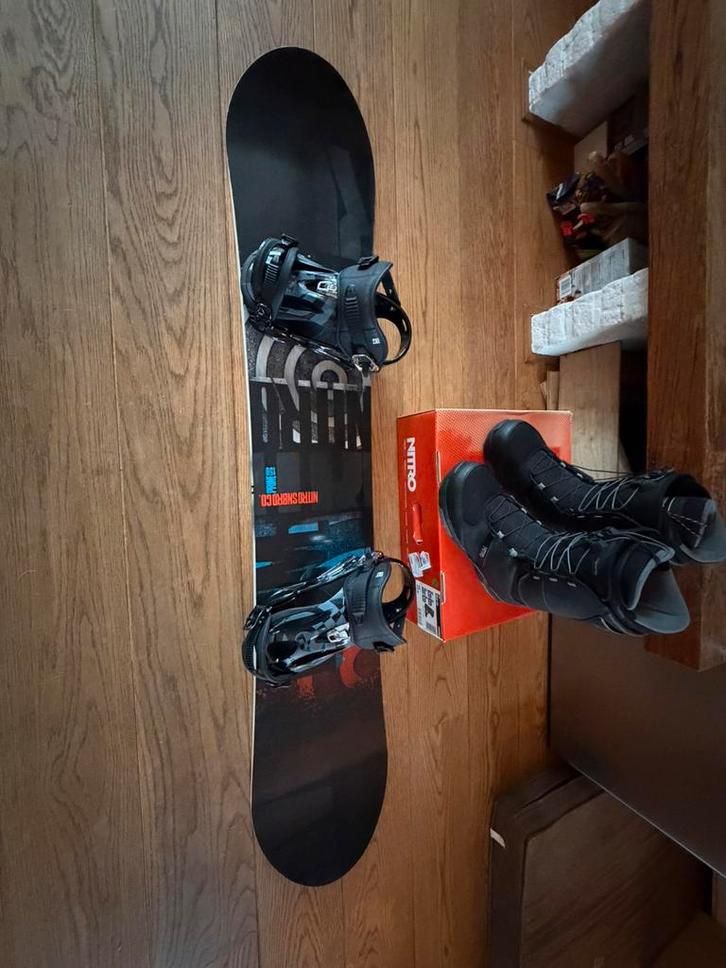 Nitro snowboard set, Sport en Fitness, Snowboarden, Gebruikt, Board, Ophalen