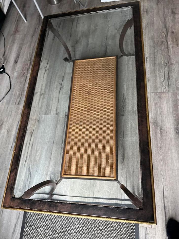 Glazen salontafel met rieten detail, Huis en Inrichting, Tafels | Salontafels, Gebruikt, Minder dan 50 cm, 50 tot 100 cm, 100 tot 150 cm