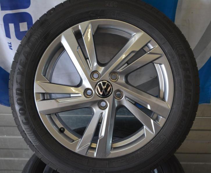 Originele nieuwe "16" zomerset VW Polo 6 R-Line, Auto-onderdelen, Banden en Velgen, Banden en Velgen, Zomerbanden, 16 inch, 195 mm