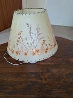 Authentieke retro vintage lamp met lampenkap, Huis en Inrichting, Retro / vintage, Crème, Rond, Gebruikt