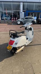 Vespa GTS, Ophalen, Overige modellen, Zo goed als nieuw, Benzine