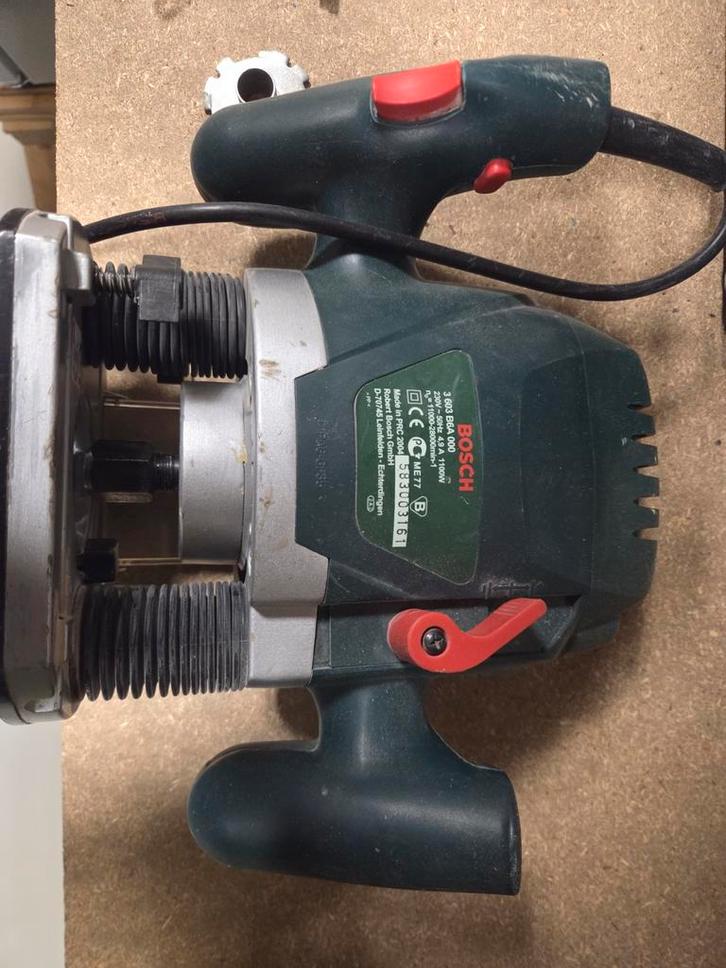 Bosch POF 1100 AE Bovenfrees - Gebruikt, Doe-het-zelf en Verbouw, Gereedschap | Freesmachines, Gebruikt, Elektrisch, Bovenfrees