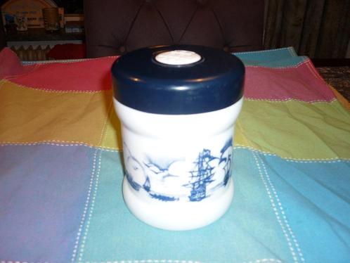 Vintage melkglazen opaline voorraadpot Willem II sigaren, Verzamelen, Rookartikelen, Aanstekers en Luciferdoosjes, Gebruikt, Tabaksdoos of Verpakking