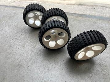 Fg banden set nieuw ! beschikbaar voor biedingen