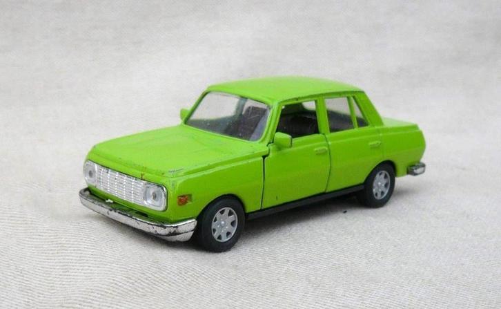 DDR Wartburg 353 1989. schaal 1/35, , made in China., Hobby en Vrije tijd, Modelauto's | Overige schalen, Gebruikt, Auto, Ophalen of Verzenden