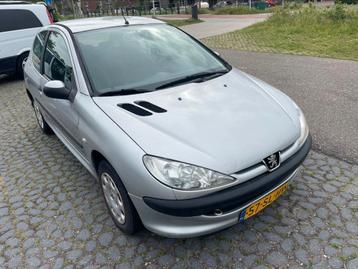Peugeot 206 1.4 3D 2006 Grijs beschikbaar voor biedingen