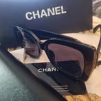 Chanel zonnebril chique nieuw., Overige merken, Zonnebril, Zwart, Nieuw