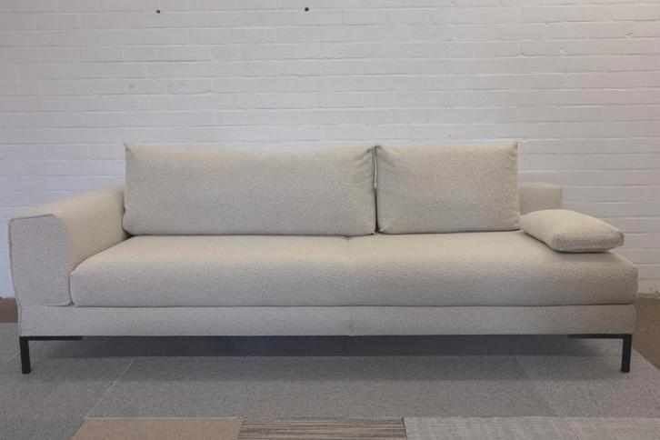 Design on Stock Aikon Lounge | Opnieuw bekleed | Bouclé, Huis en Inrichting, Banken | Bankstellen, Zo goed als nieuw, Rechte bank