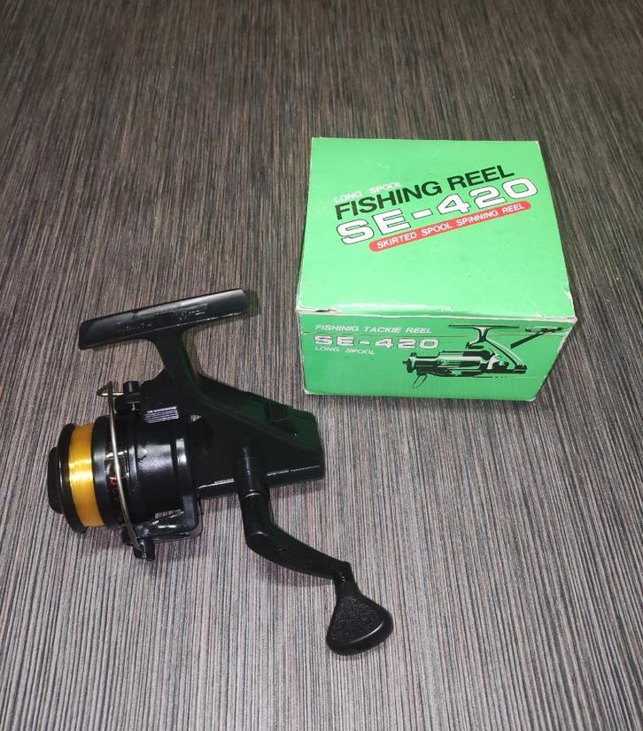 Trail SE-420 (SE 420) Molen + Doos # NIEUW #, Watersport en Boten, Hengelsport | Algemeen, Nieuw, Molen, Ophalen of Verzenden