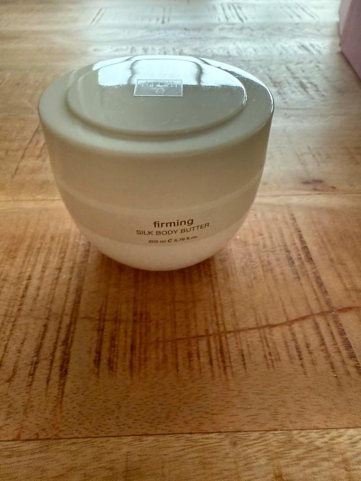 Nieuwe Miqura Firming Silk Body Butter, 200 ml, Sieraden, Tassen en Uiterlijk, Uiterlijk | Lichaamsverzorging, Nieuw, Bodylotion, Crème of Olie