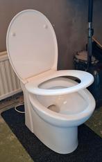 Sanibroyeur toilet dual flush met soft close systeem, Ophalen, Zo goed als nieuw, Toilet