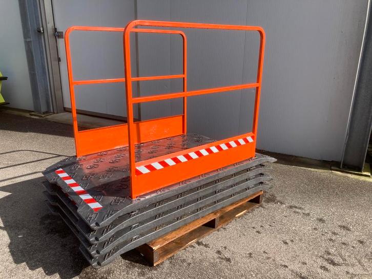 Loopbrug, Loopplank, Afzethekken, Doe-het-zelf en Verbouw, Overige Doe-het-zelf en Verbouw, Zo goed als nieuw, Ophalen