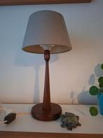 Vintage teakhouten tafellamp, Huis en Inrichting, Lampen | Tafellampen, Ophalen of Verzenden, Zo goed als nieuw, Minder dan 50 cm