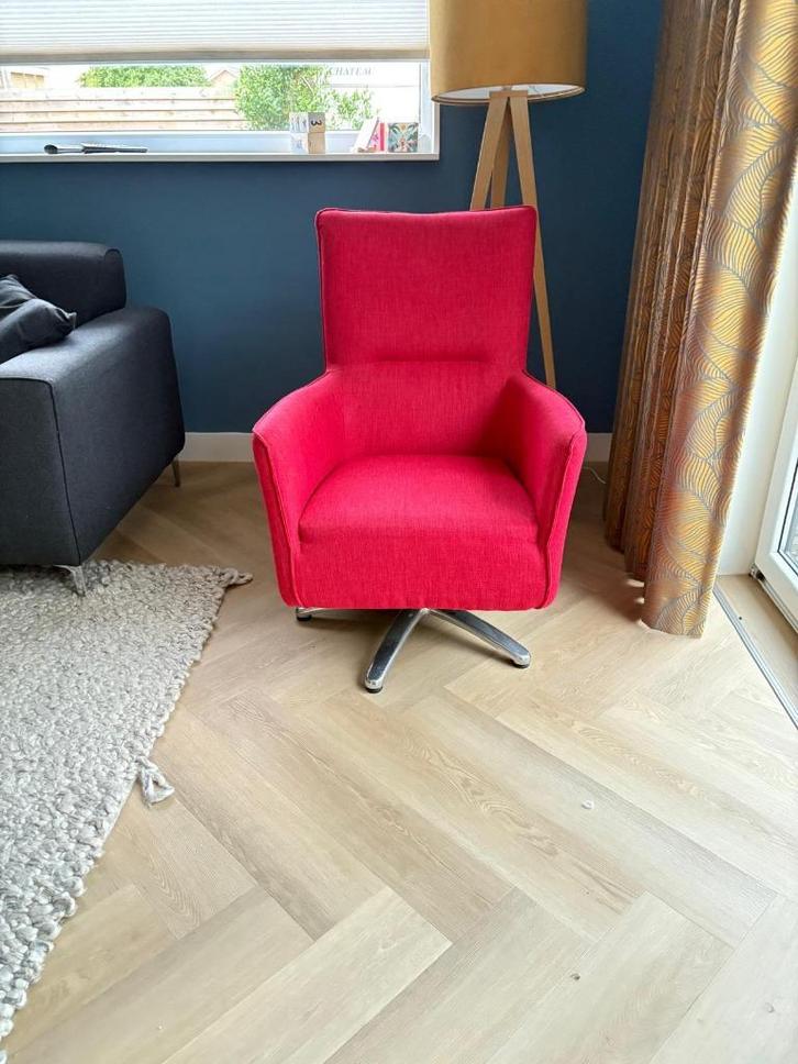 Rode fauteuil (draaistoel), Huis en Inrichting, Fauteuils, Gebruikt, Stof, 50 tot 75 cm, 75 tot 100 cm, Ophalen
